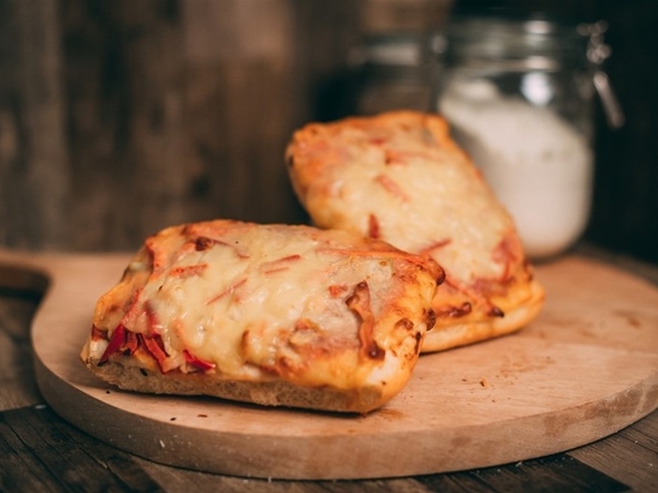 PIZZA BROODJE