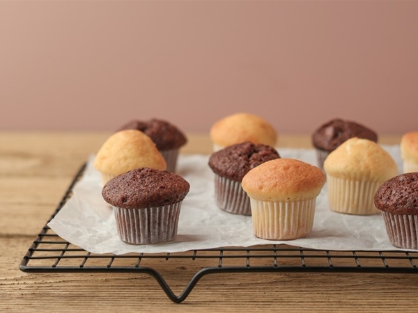 MINI MUFFINS CHOCO / VANILLE PER 10